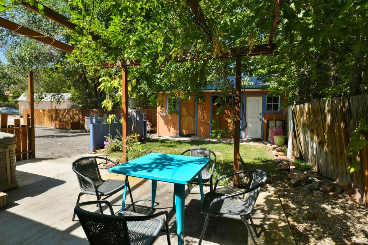 Lodge 7 - Downtown Location. Studio With Shared Hot Tub. Minutes To Arches N.P. Moab Kültér fotó